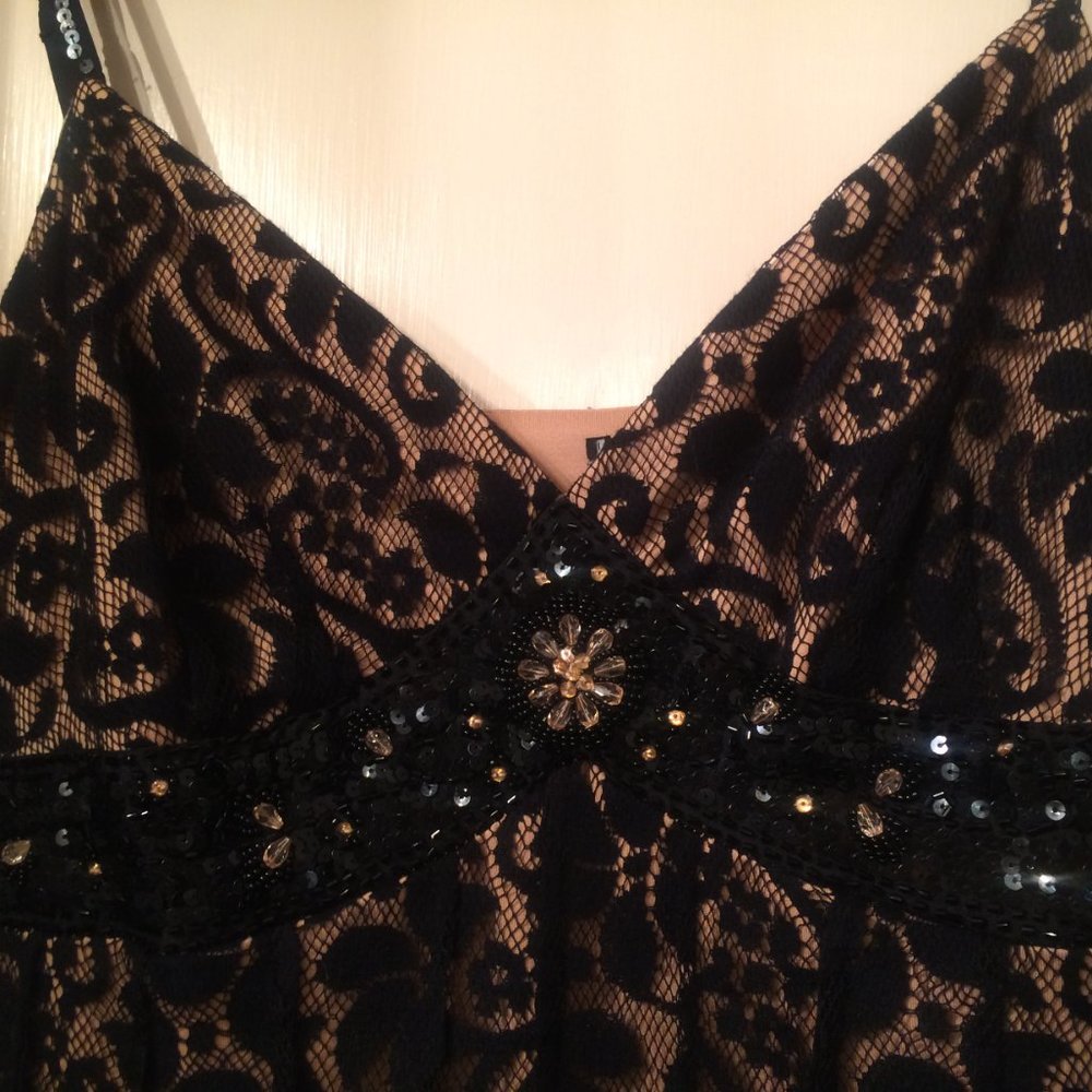 Dress - Picture 2 of 4